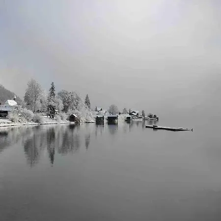 Lakehouse Gretel On Ground Floor Sleeps 2 Comfortably, Maximum 4