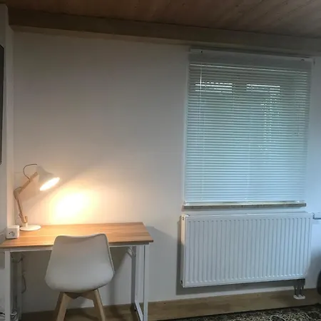 Lakehouse Gretel On Ground Floor Sleeps 2 Comfortably, Maximum 4