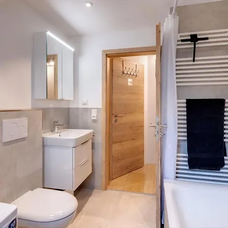 Lakehouse Gretel On Ground Floor Sleeps 2 Comfortably, Maximum 4 Apartament Kochel am See