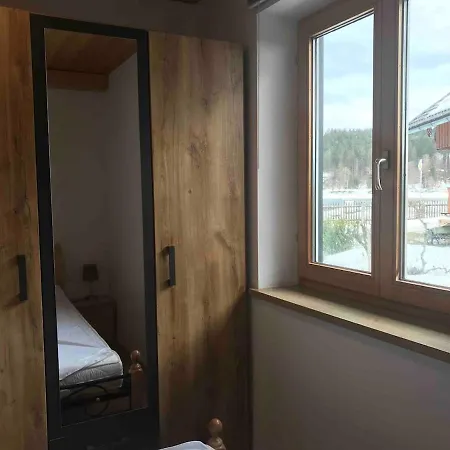 Lakehouse Gretel On Ground Floor Sleeps 2 Comfortably, Maximum 4 Apartament *
